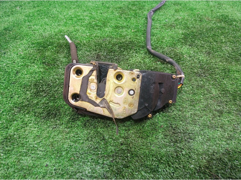 Recambio de cerradura puerta delantera izquierda para kia carens 2.0 turbodiesel cat referencia OEM IAM   