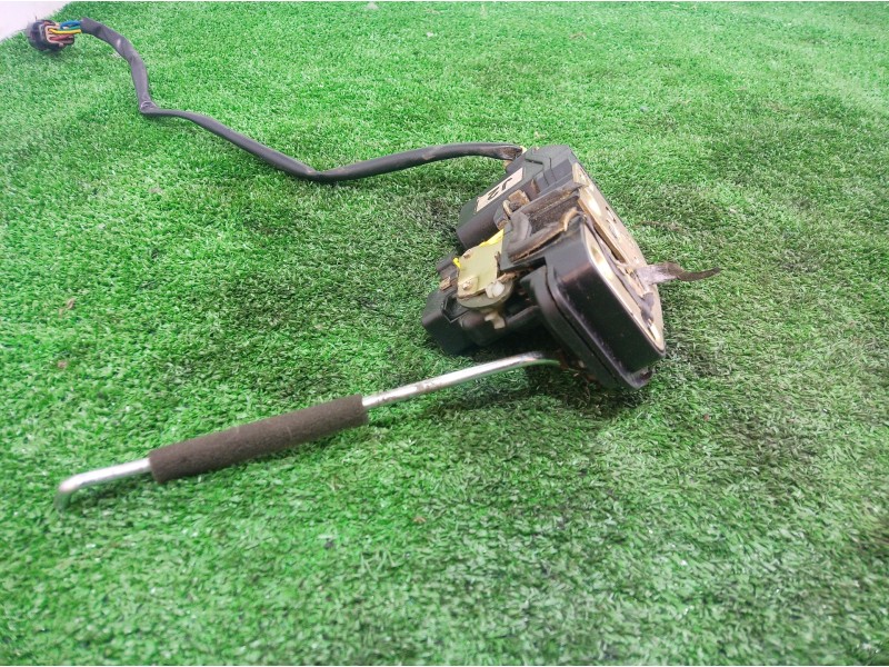 Recambio de cerradura puerta delantera izquierda para kia carens 2.0 turbodiesel cat referencia OEM IAM   