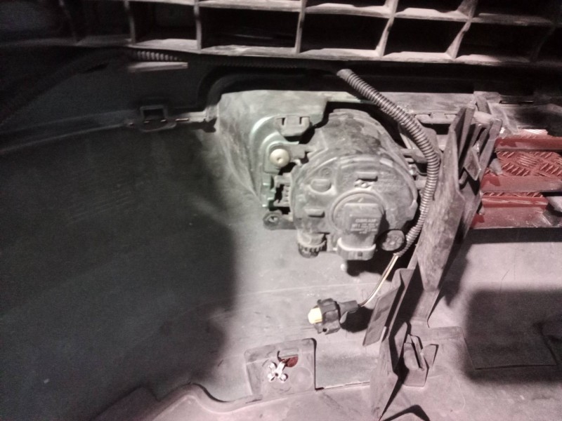 Recambio de paragolpes delantero para renault megane ii classic berlina 1.5 dci diesel referencia OEM IAM   