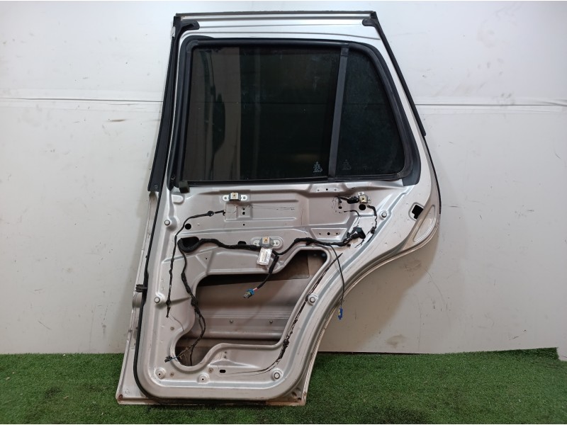 Recambio de puerta trasera derecha para mercedes clase m (w163) 270 cdi (163.113) referencia OEM IAM   