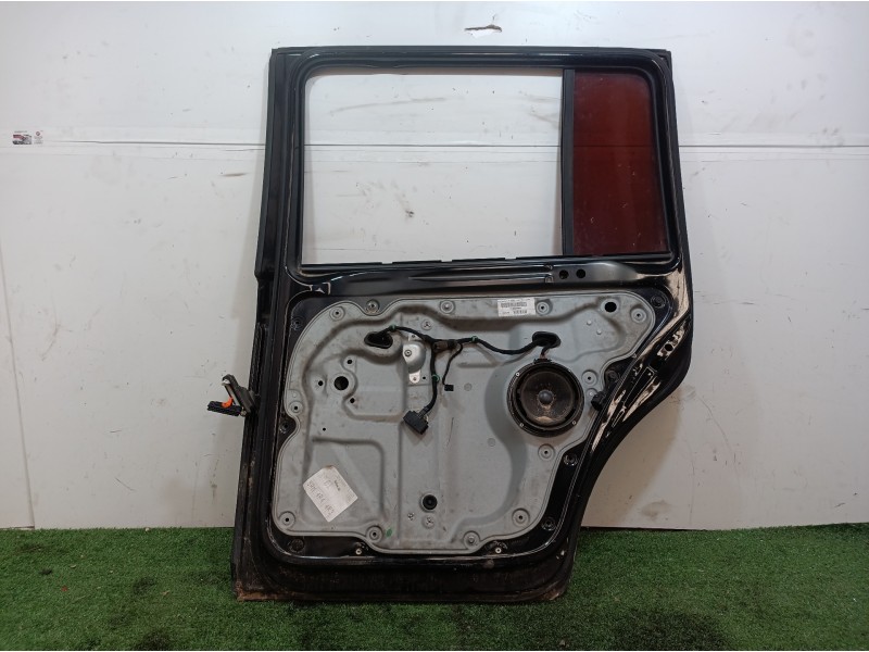 Recambio de puerta trasera derecha para volkswagen touran (1t1) conceptline referencia OEM IAM   