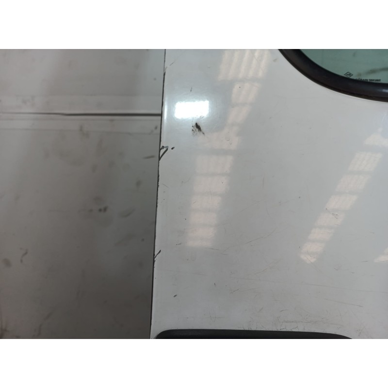 Recambio de puerta delantera derecha para renault master ii phase 2 caja cerrada 2.5 diesel referencia OEM IAM   