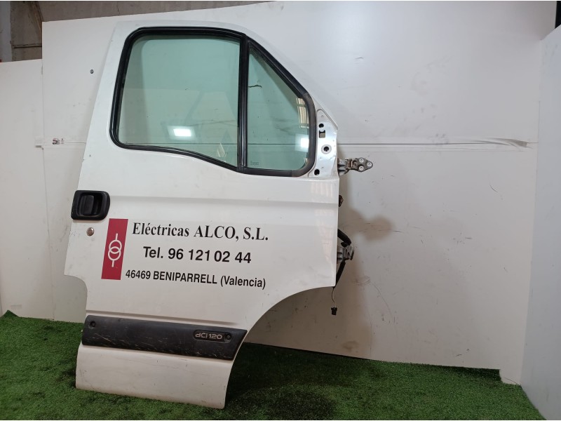 Recambio de puerta delantera derecha para renault master ii phase 2 caja cerrada 2.5 diesel referencia OEM IAM   