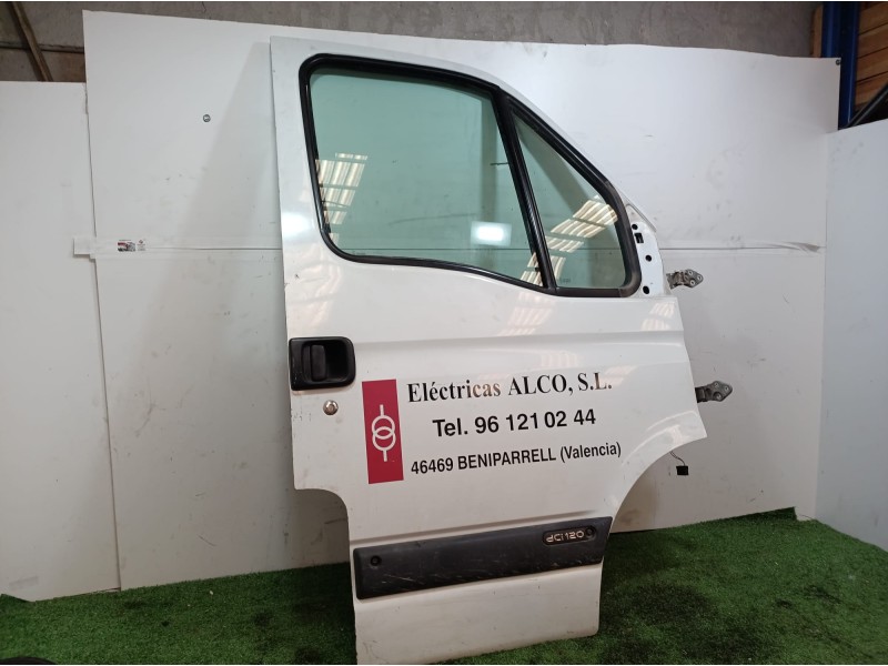 Recambio de puerta delantera derecha para renault master ii phase 2 caja cerrada 2.5 diesel referencia OEM IAM   