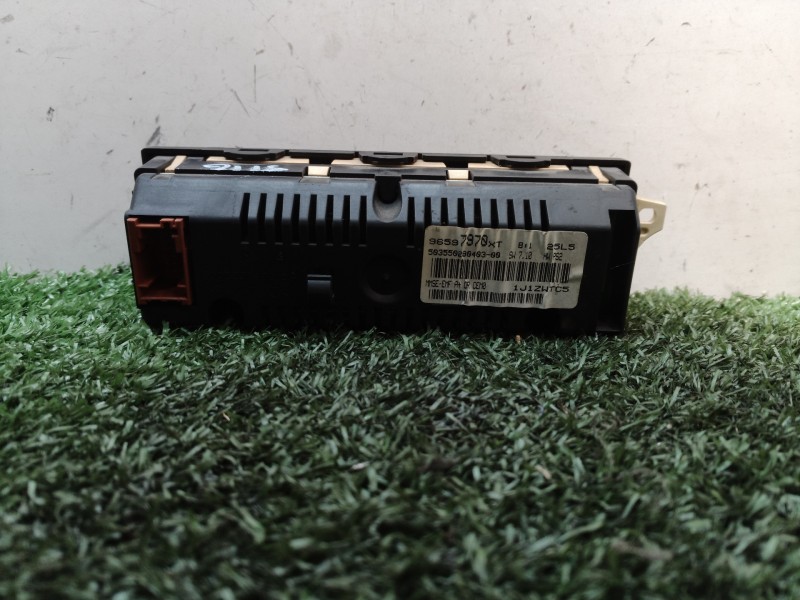 Recambio de pantalla multifuncion para citroen c2 audace referencia OEM IAM 96597970XT 96597970XT 5555502902