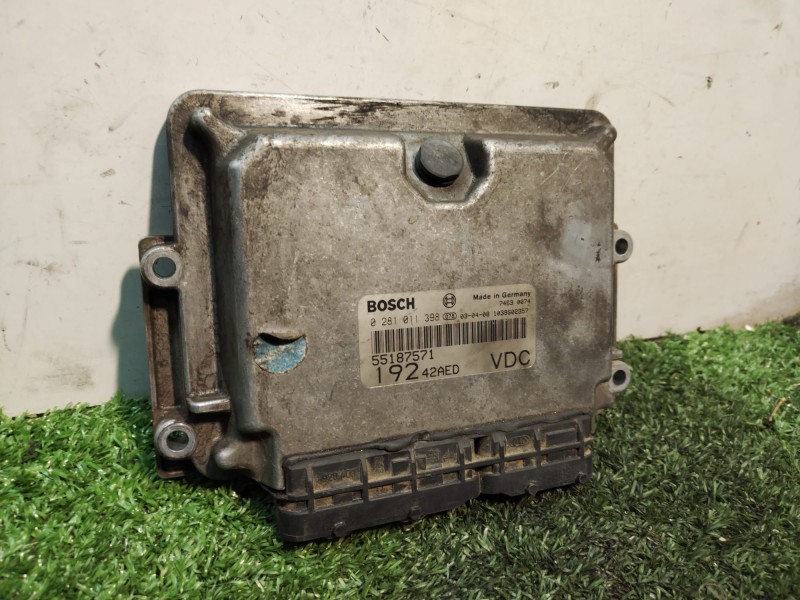 Recambio de centralita motor uce para fiat stilo (192) 1.9 jtd cat referencia OEM IAM   