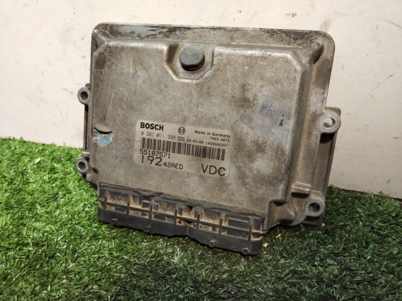 Recambio de centralita motor uce para fiat stilo (192) 1.9 jtd cat referencia OEM IAM   