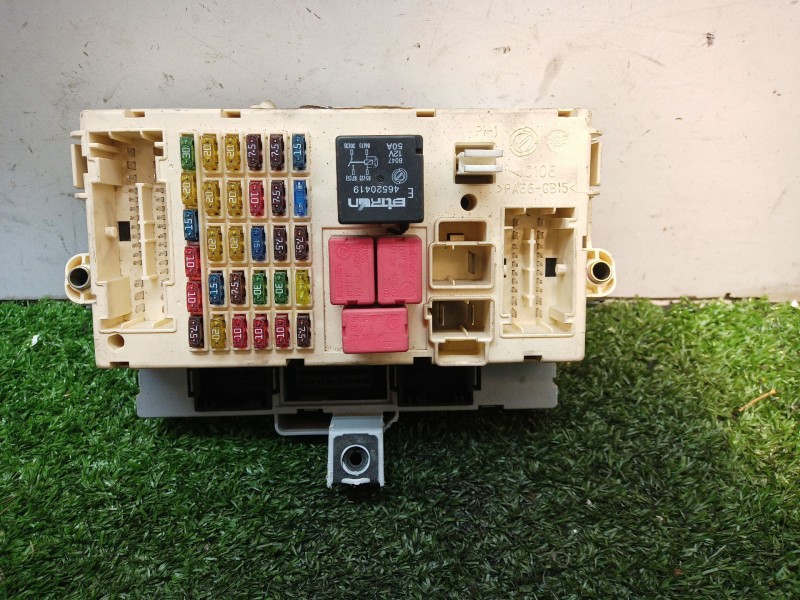 Recambio de caja reles / fusibles para fiat stilo (192) 1.9 jtd cat referencia OEM IAM   