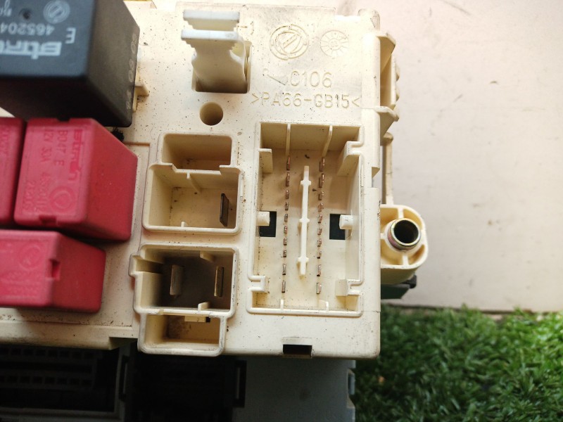 Recambio de caja reles / fusibles para fiat stilo (192) 1.9 jtd cat referencia OEM IAM   