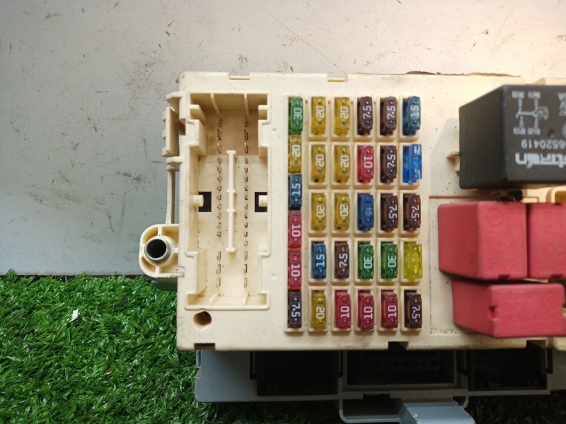 Recambio de caja reles / fusibles para fiat stilo (192) 1.9 jtd cat referencia OEM IAM   