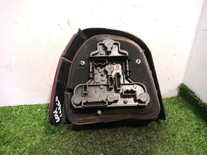 Recambio de piloto trasero derecho para volkswagen golf iii cabrio (1e7) 1.9 tdi referencia OEM IAM   