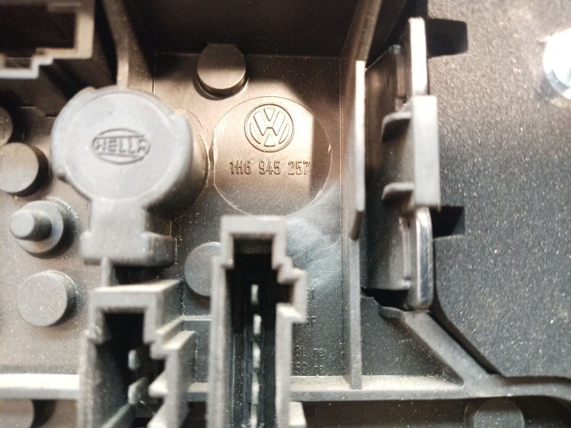 Recambio de piloto trasero derecho para volkswagen golf iii cabrio (1e7) 1.9 tdi referencia OEM IAM   