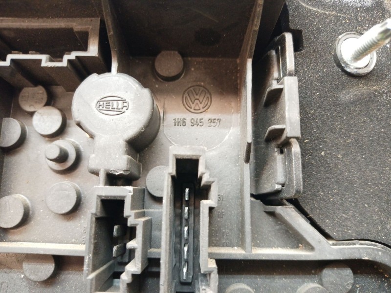 Recambio de piloto trasero izquierdo para volkswagen golf iii cabrio (1e7) 1.9 tdi referencia OEM IAM   