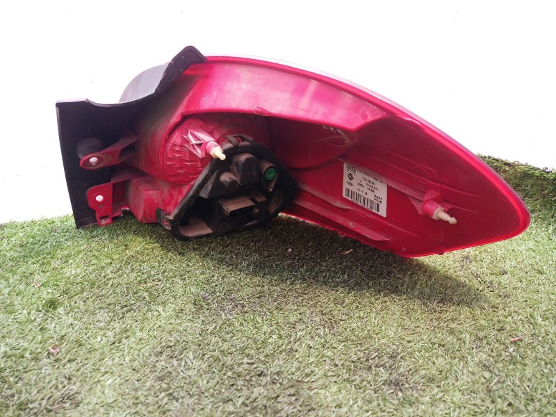 Recambio de piloto trasero izquierdo para renault clio iii 1.2 16v referencia OEM IAM   