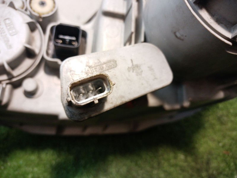 Recambio de faro derecho para hyundai sonata (y4) 2.0 cat referencia OEM IAM   