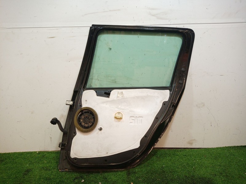 Recambio de puerta trasera derecha para peugeot 206 sw 1.6 16v cat referencia OEM IAM   