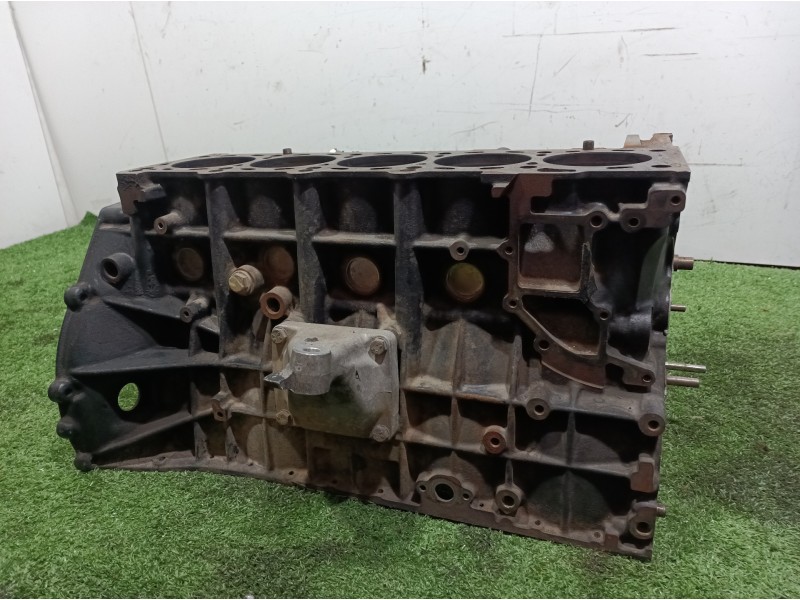 Recambio de bloque para ssangyong rexton 270 xdi limited referencia OEM IAM 665925 665925 665925