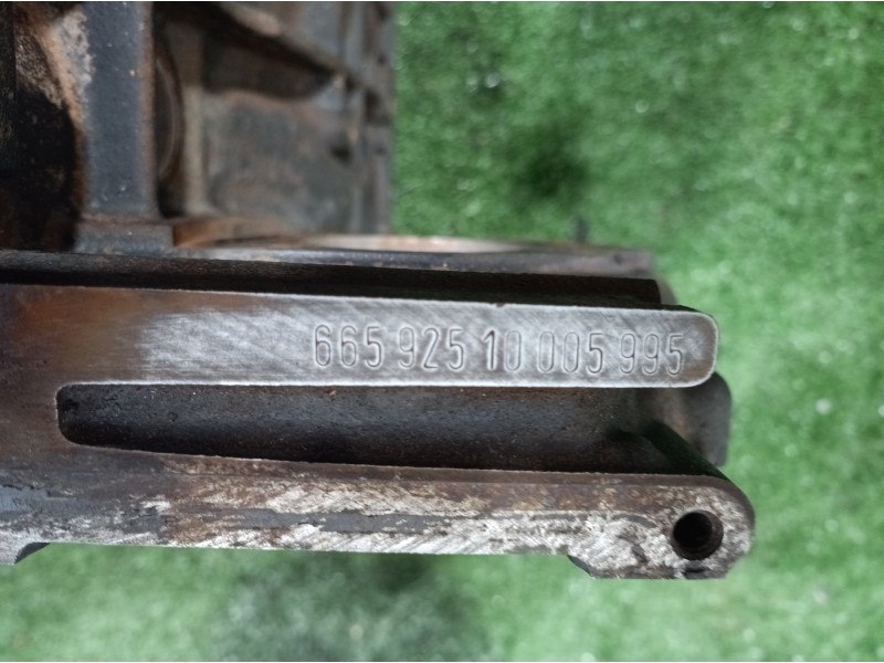 Recambio de bloque para ssangyong rexton 270 xdi limited referencia OEM IAM 665925 665925 665925