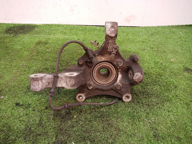 Recambio de mangueta delantera derecha para chrysler voyager (rg) 2.5 crd grand voyager limited referencia OEM IAM   