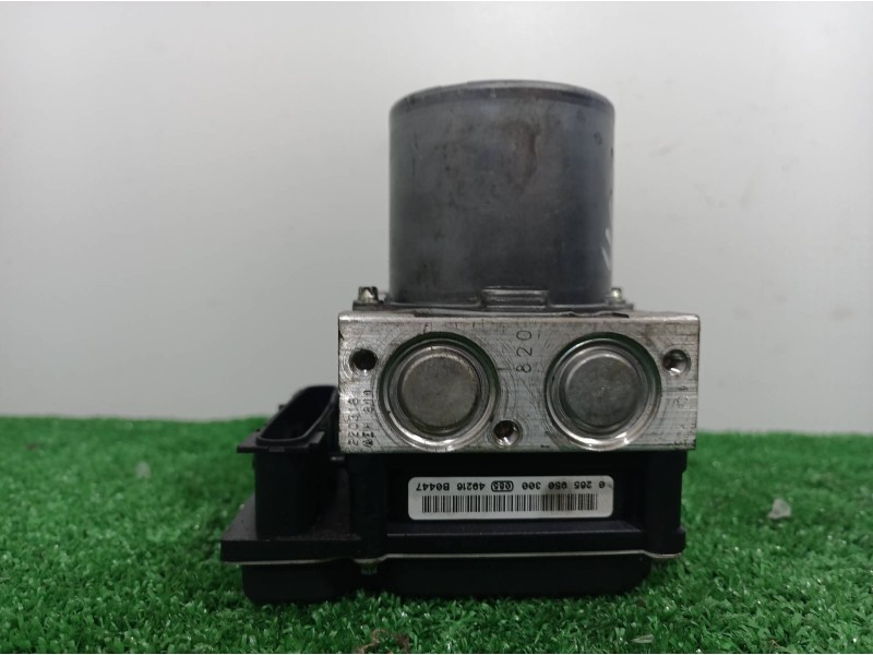 Recambio de abs para renault megane ii classic berlina 1.5 dci diesel referencia OEM IAM 8200344607 8200344607 04122221075