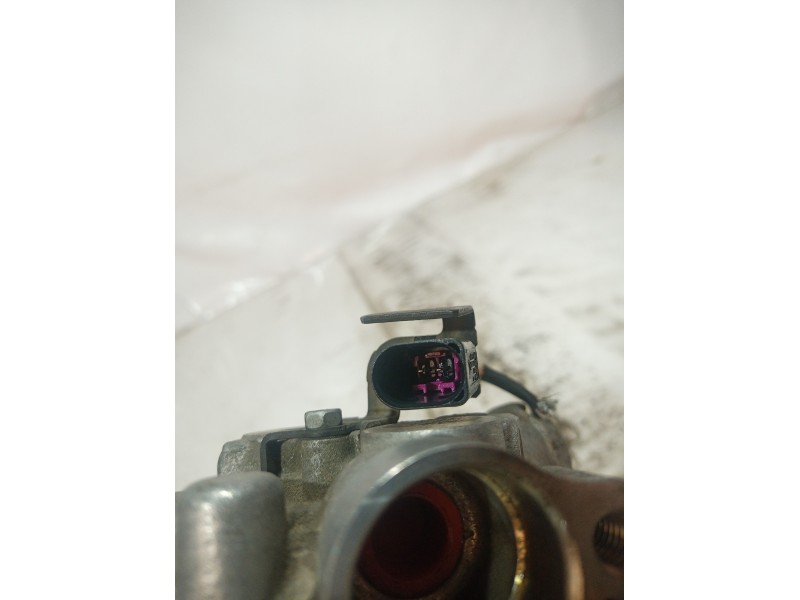 Recambio de compresor aire acondicionado para seat ibiza (6l1) sport rider referencia OEM IAM 6Q0820803J 6Q0820803J 6Q0820803J