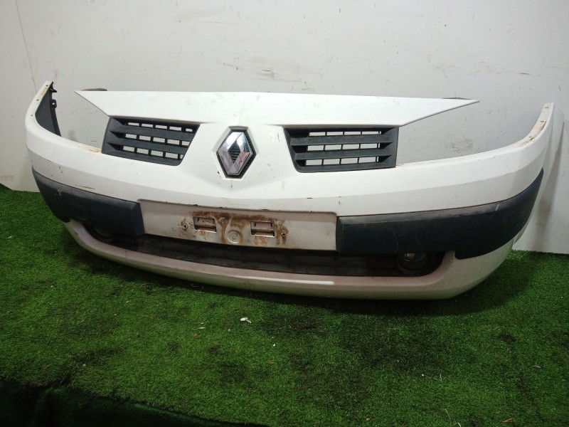 Recambio de paragolpes delantero para renault megane ii berlina 5p 1.5 dci diesel referencia OEM IAM   