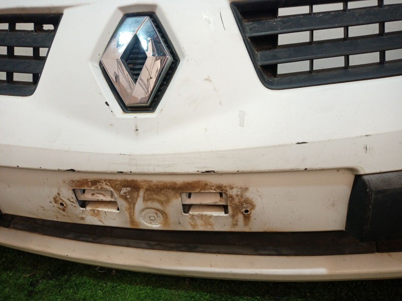 Recambio de paragolpes delantero para renault megane ii berlina 5p 1.5 dci diesel referencia OEM IAM   