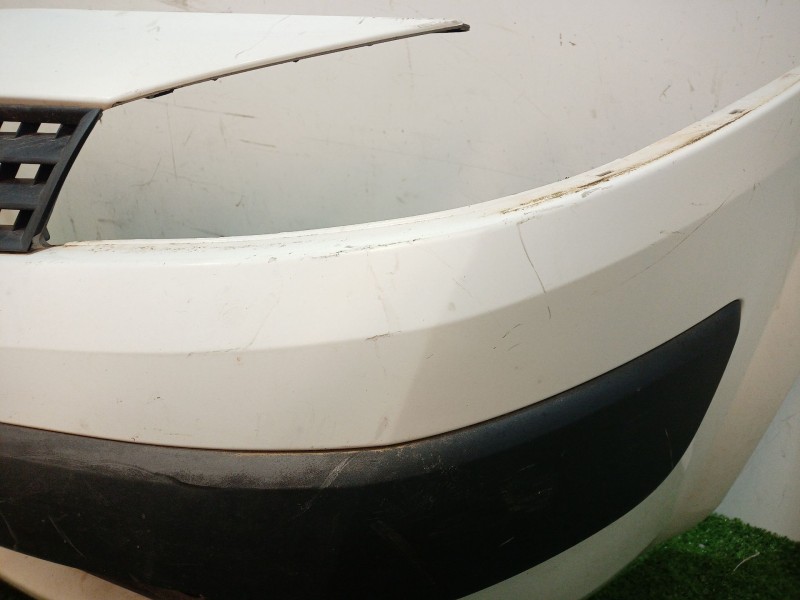 Recambio de paragolpes delantero para renault megane ii berlina 5p 1.5 dci diesel referencia OEM IAM   