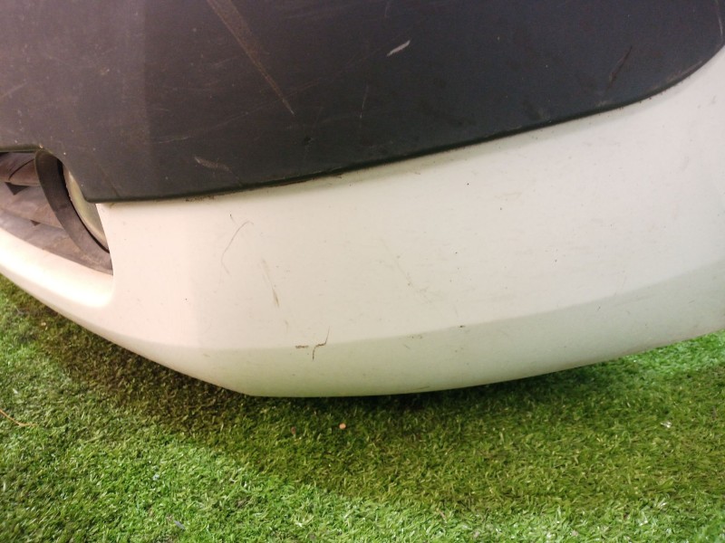 Recambio de paragolpes delantero para renault megane ii berlina 5p 1.5 dci diesel referencia OEM IAM   