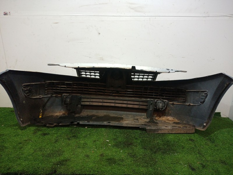 Recambio de paragolpes delantero para renault megane ii berlina 5p 1.5 dci diesel referencia OEM IAM   