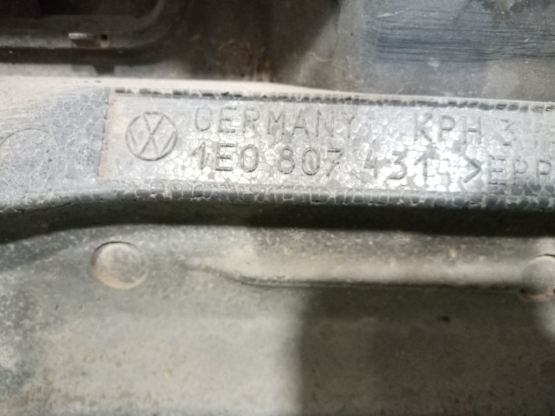 Recambio de paragolpes trasero para volkswagen golf iii cabrio (1e7) 1.9 tdi referencia OEM IAM   