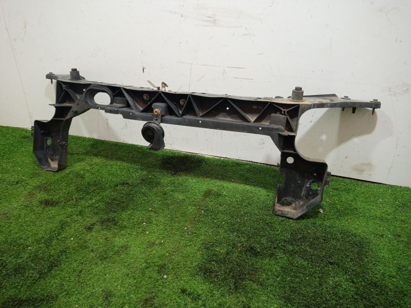 Recambio de panel frontal para renault clio iii 1.2 16v referencia OEM IAM   