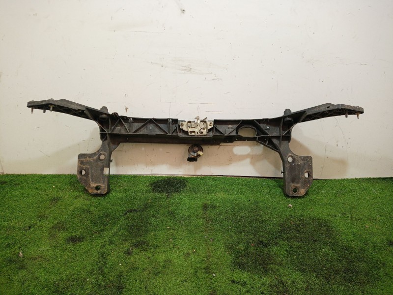 Recambio de panel frontal para renault clio iii 1.2 16v referencia OEM IAM   