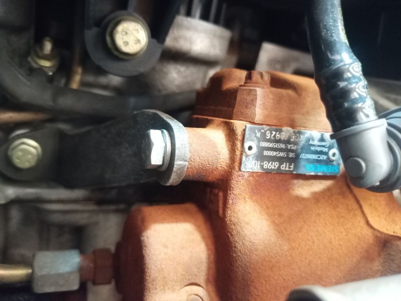 Recambio de motor completo para ford fiesta (cbk) ambiente referencia OEM IAM F6JA  