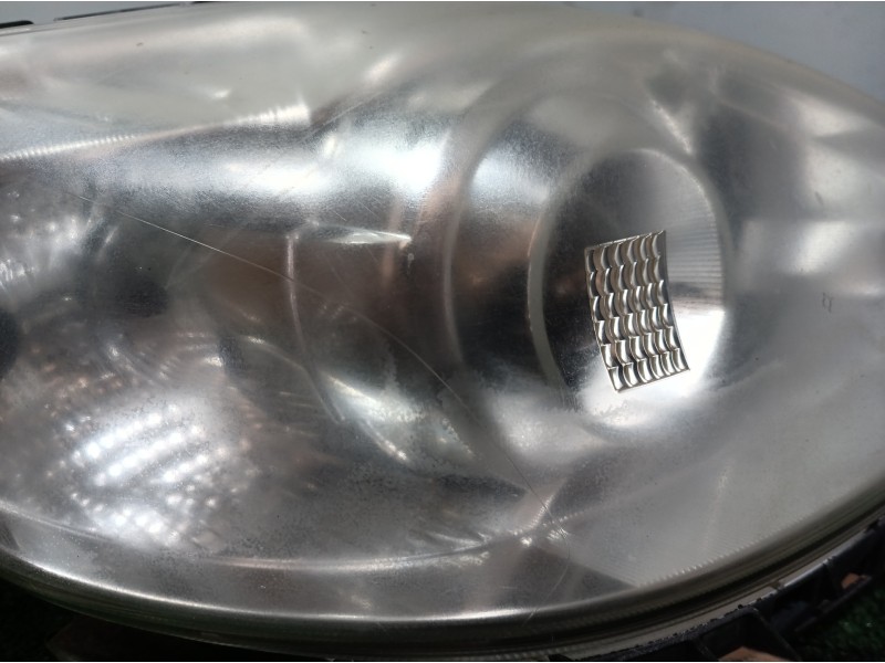 Recambio de faro derecho para mazda 5 berl. (cr) 2.0 active+ referencia OEM IAM P7703 P7703 11798