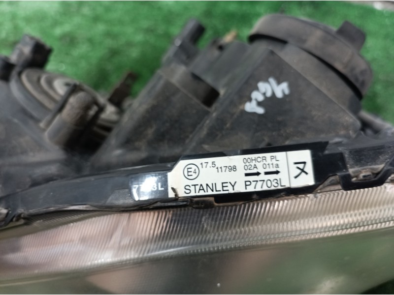 Recambio de faro izquierdo para mazda 5 berl. (cr) 2.0 active+ referencia OEM IAM P7703 P7703 11798