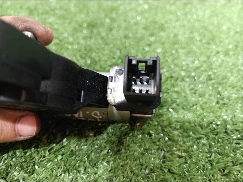 Recambio de motor elevalunas delantero izquierdo para mazda 5 berl. (cr) 2.0 active+ referencia OEM IAM   