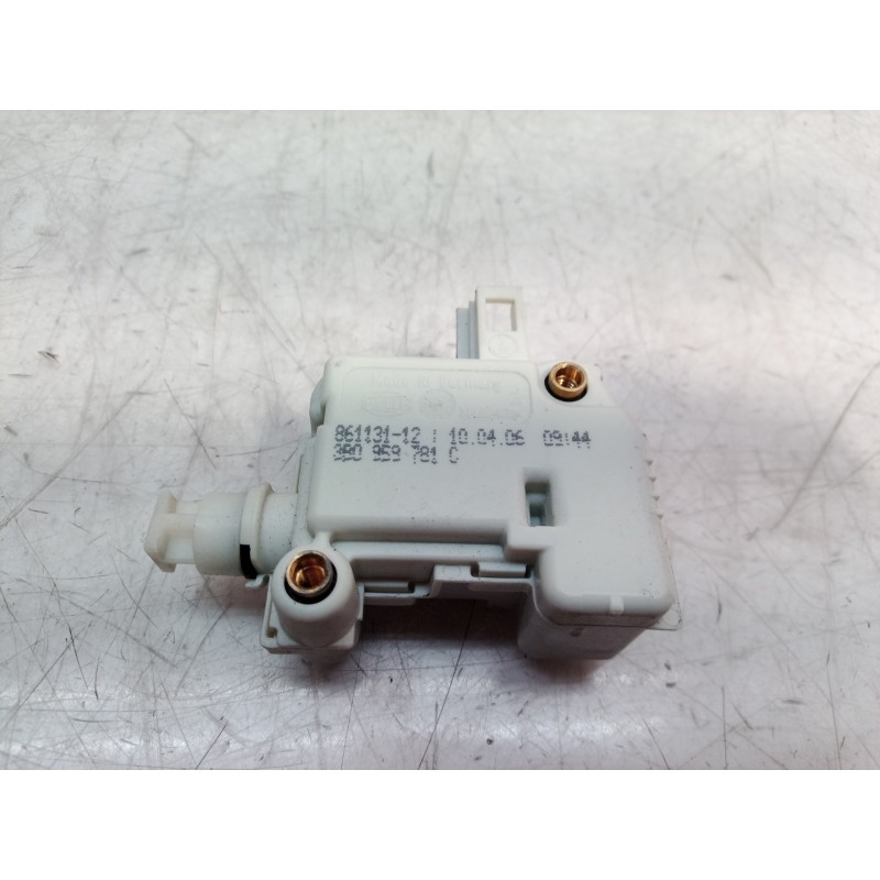 Recambio de motor cierre centralizado porton para volkswagen polo (9n3) advance referencia OEM IAM 86113112 86113112 86113112