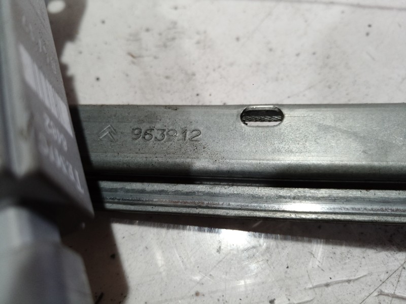 Recambio de elevalunas delantero izquierdo para citroen c3 1.1 audace referencia OEM IAM 963912 963912 963912