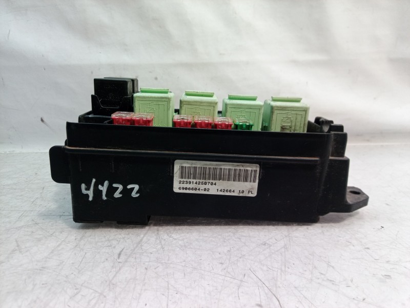 Recambio de caja reles / fusibles para mini mini (r50,r53) cooper s referencia OEM IAM 690660402 690660402 690660402