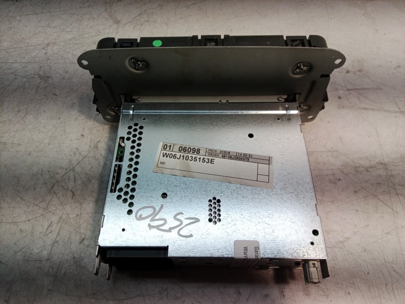 Recambio de sistema audio / radio cd para seat ibiza sc (6j1) good stuff referencia OEM IAM W06J1035153E W06J1035153E W06J103515