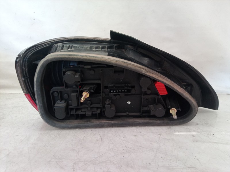 Recambio de piloto trasero derecho para peugeot 306 berlina 3/4/5 puertas (s2) boulebard referencia OEM IAM   
