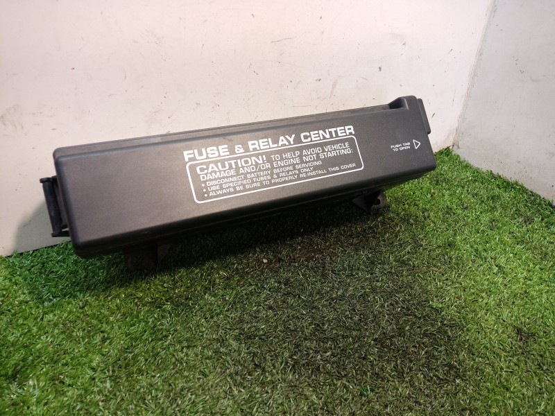 Recambio de caja reles / fusibles para chrysler voyager (gs) 2.5 td family referencia OEM IAM 04707893AB 04707893AB 04707893