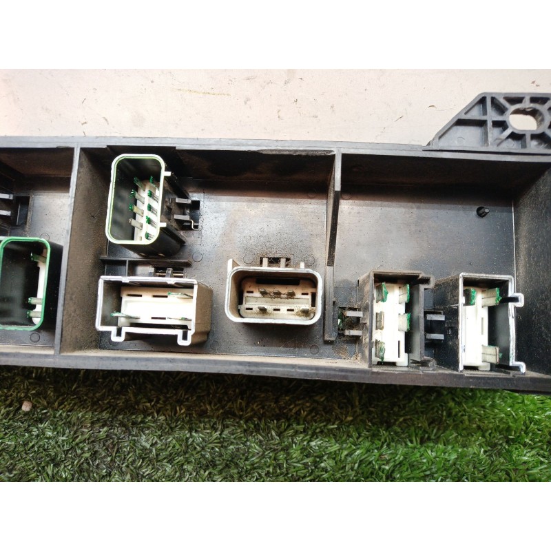 Recambio de caja reles / fusibles para chrysler voyager (gs) 2.5 td family referencia OEM IAM 04707893AB 04707893AB 04707893