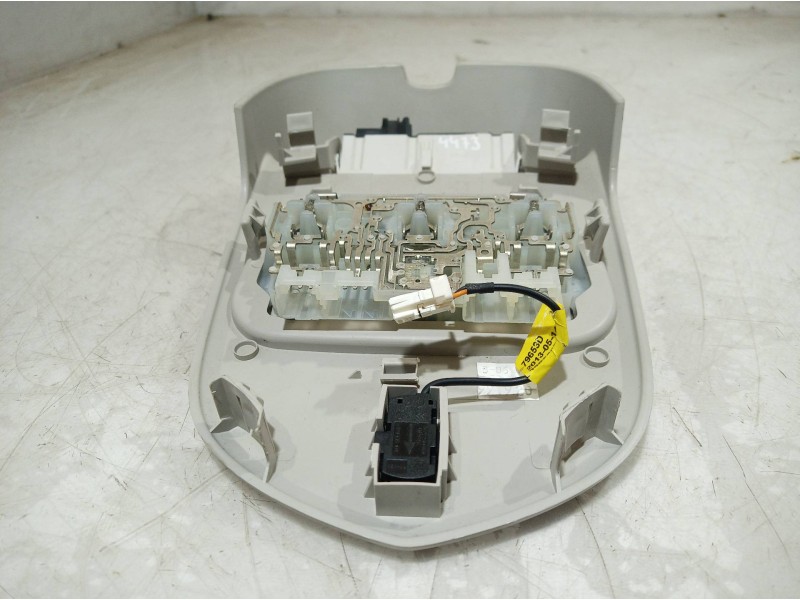 Recambio de luz interior para peugeot 5008 active referencia OEM IAM 9681370177 9681370177 9681370177