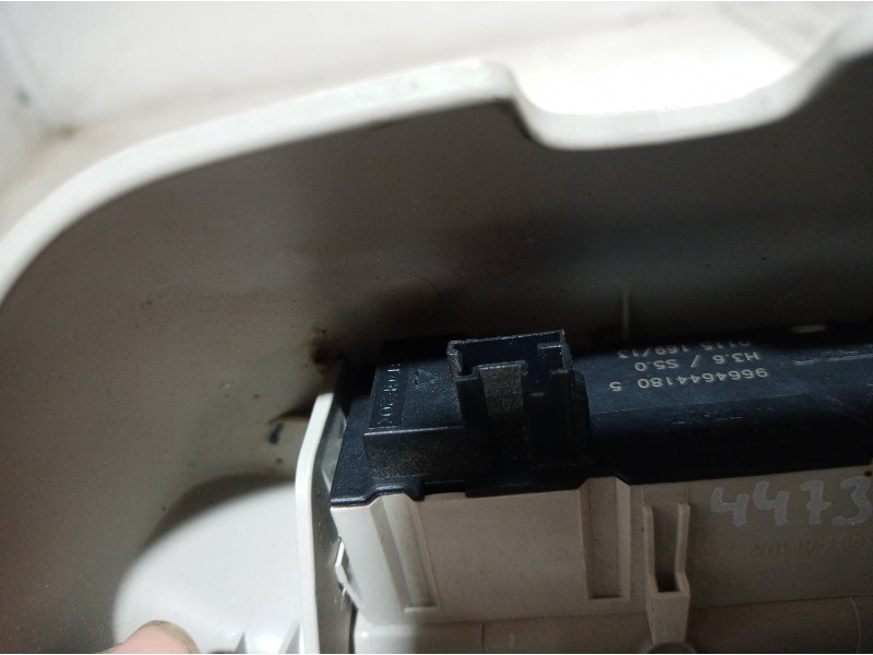 Recambio de luz interior para peugeot 5008 active referencia OEM IAM 9681370177 9681370177 9681370177