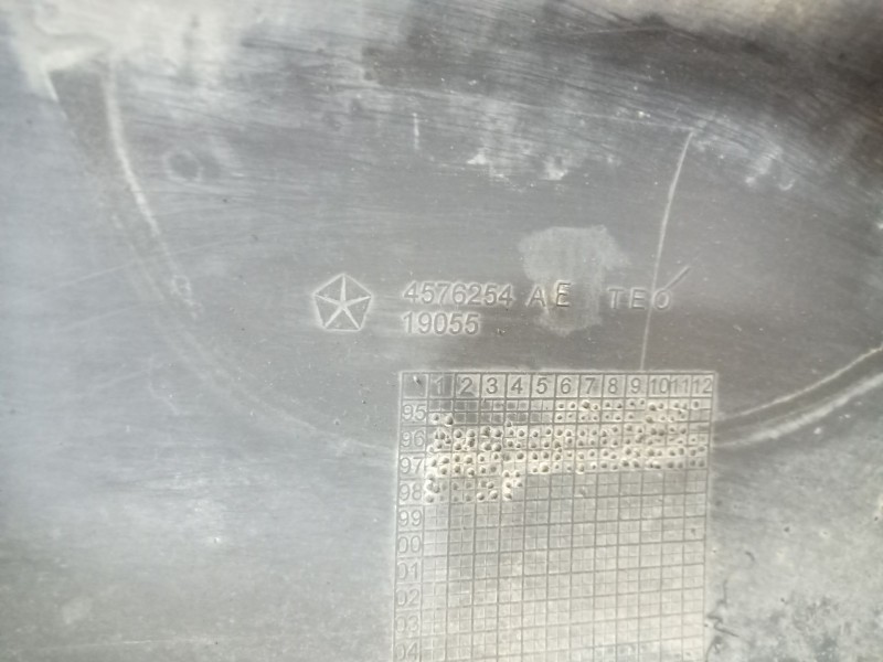 Recambio de paragolpes trasero para chrysler voyager (gs) 2.5 td family referencia OEM IAM   