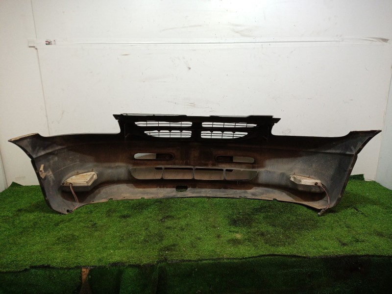 Recambio de paragolpes delantero para chrysler voyager (gs) 2.5 td family referencia OEM IAM 4676846L 4676846L 4676846