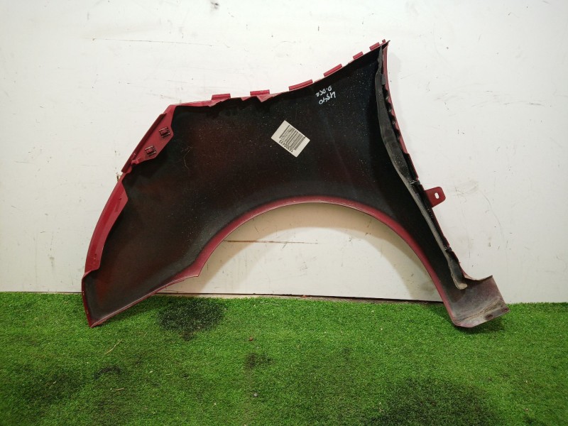 Recambio de aleta delantera derecha para citroen c4 picasso exclusive referencia OEM IAM   