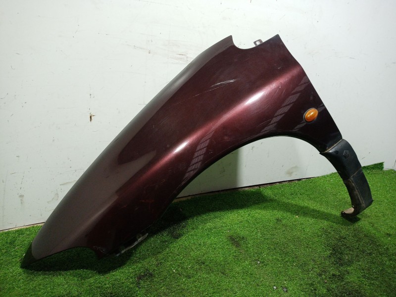 Recambio de aleta delantera izquierda para chrysler voyager (gs) 2.5 td family referencia OEM IAM   